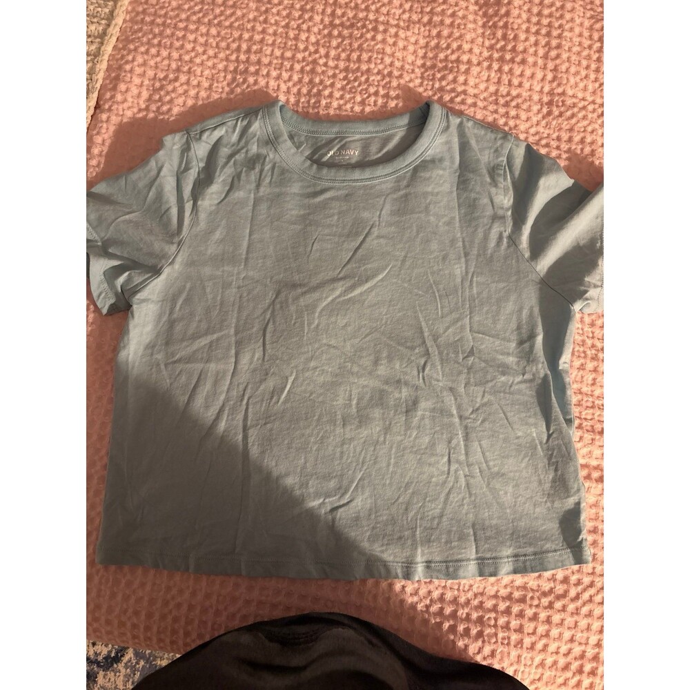 Old navy boxy baby blue cropped tee